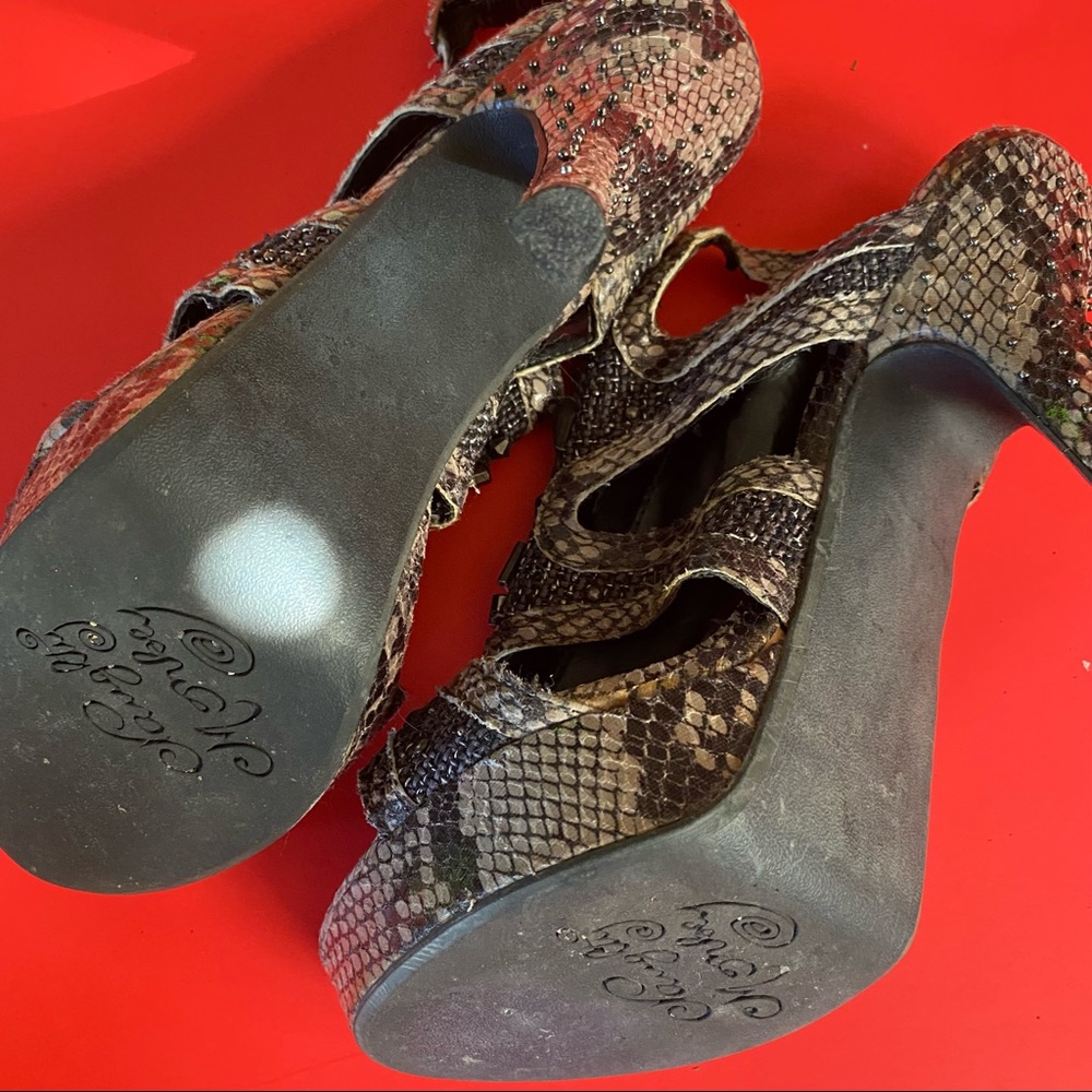 Naughty Monkey heels - Picture 6 of 7